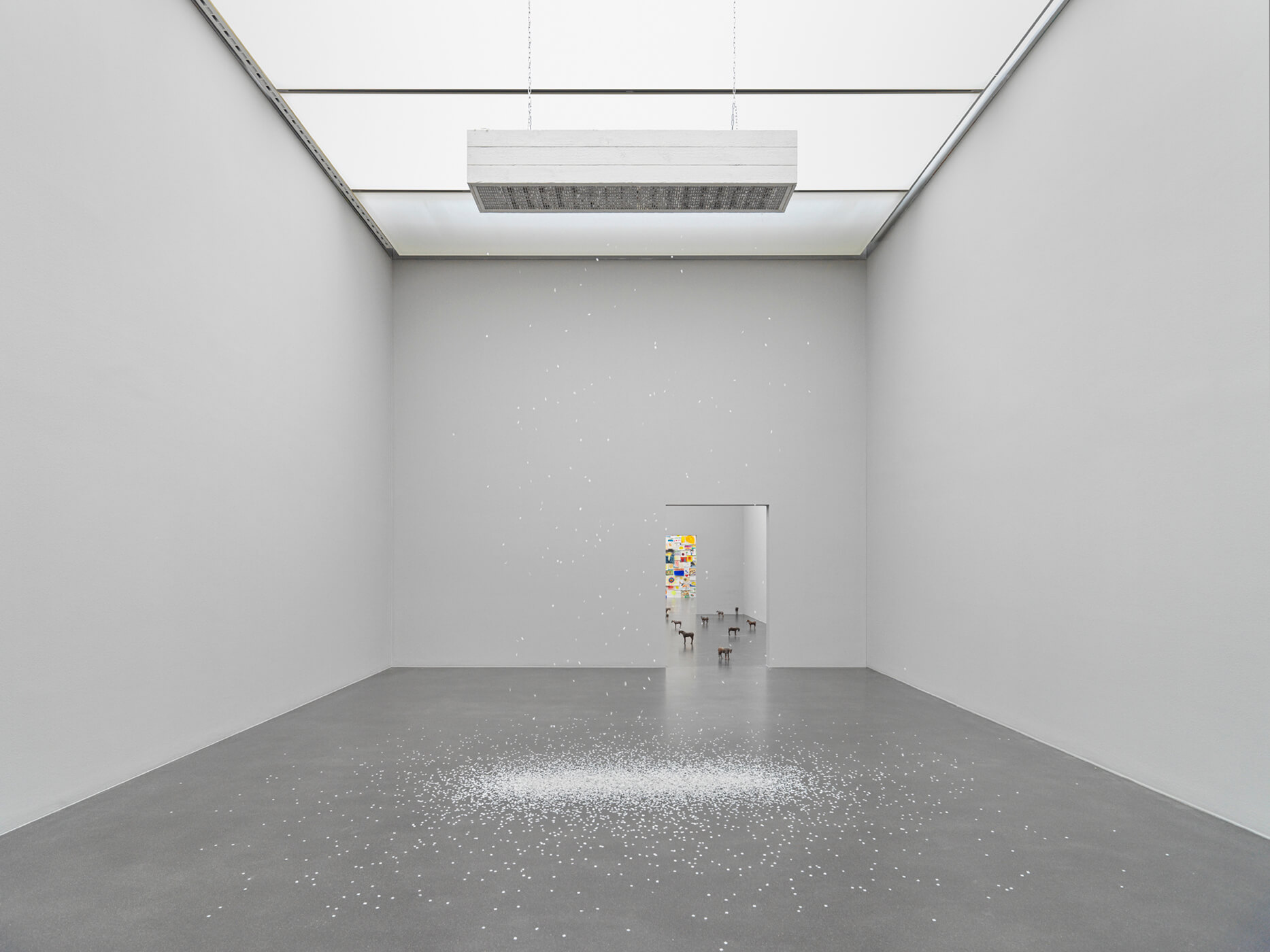 Ugo Rondinone, thank you silence, 2005, Ausstellungsansicht Kunstmuseum Luzern, 2024, Courtesy the artist, Galerie Eva Presenhuber, Mennour, Esther Schipper, Gladstone Gallery, Kukje Gallery und Sadie Coles HQ, Foto: Stefan Altenburger